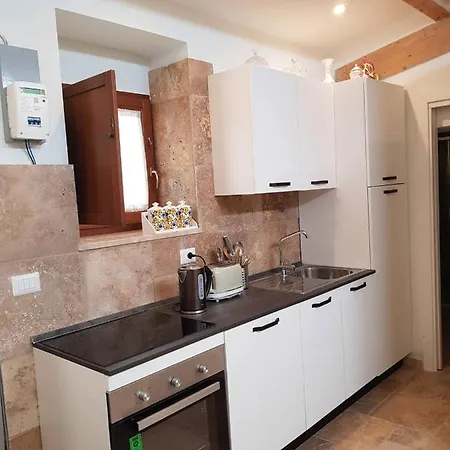 Zenna - Arco Pronti Apartment