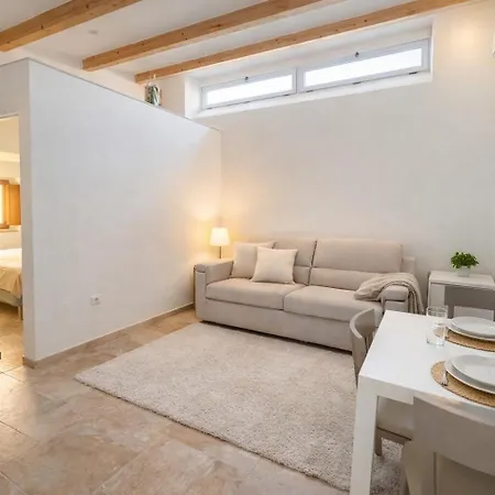 Zenna - Arco Pronti Apartment